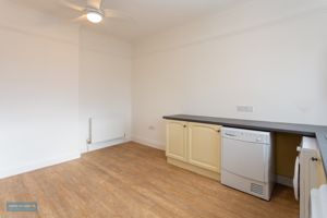 Kitchen/Breakfast Room- click for photo gallery